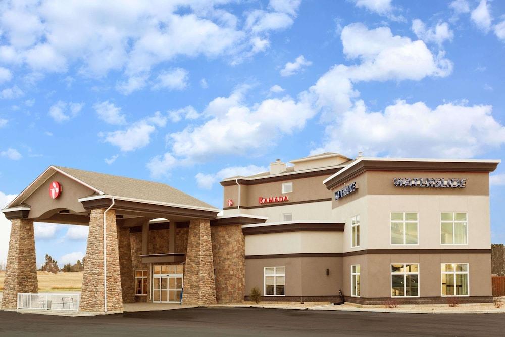 Ramada By Wyndham Drayton Valley Exterior photo