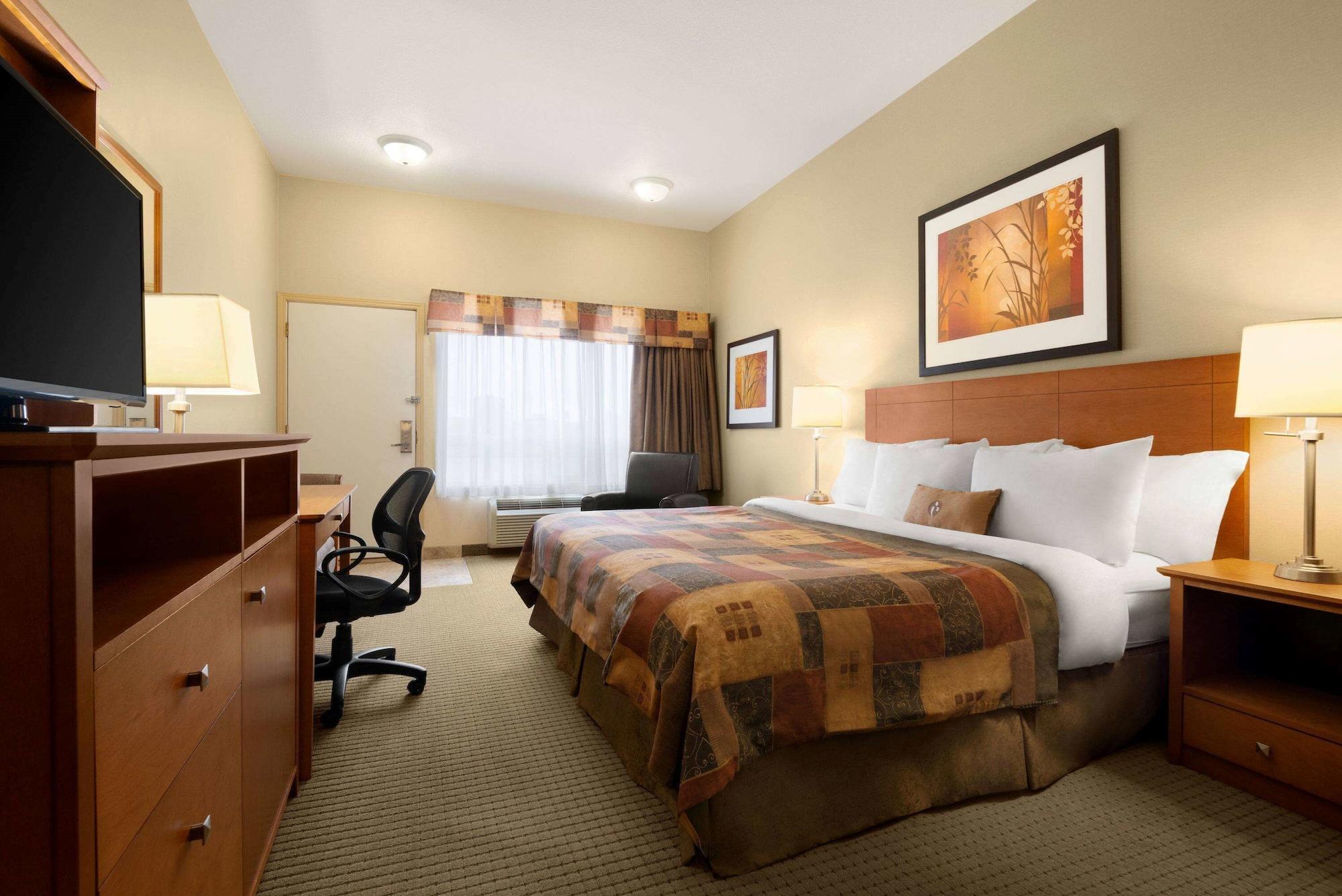 Ramada By Wyndham Drayton Valley Exterior photo