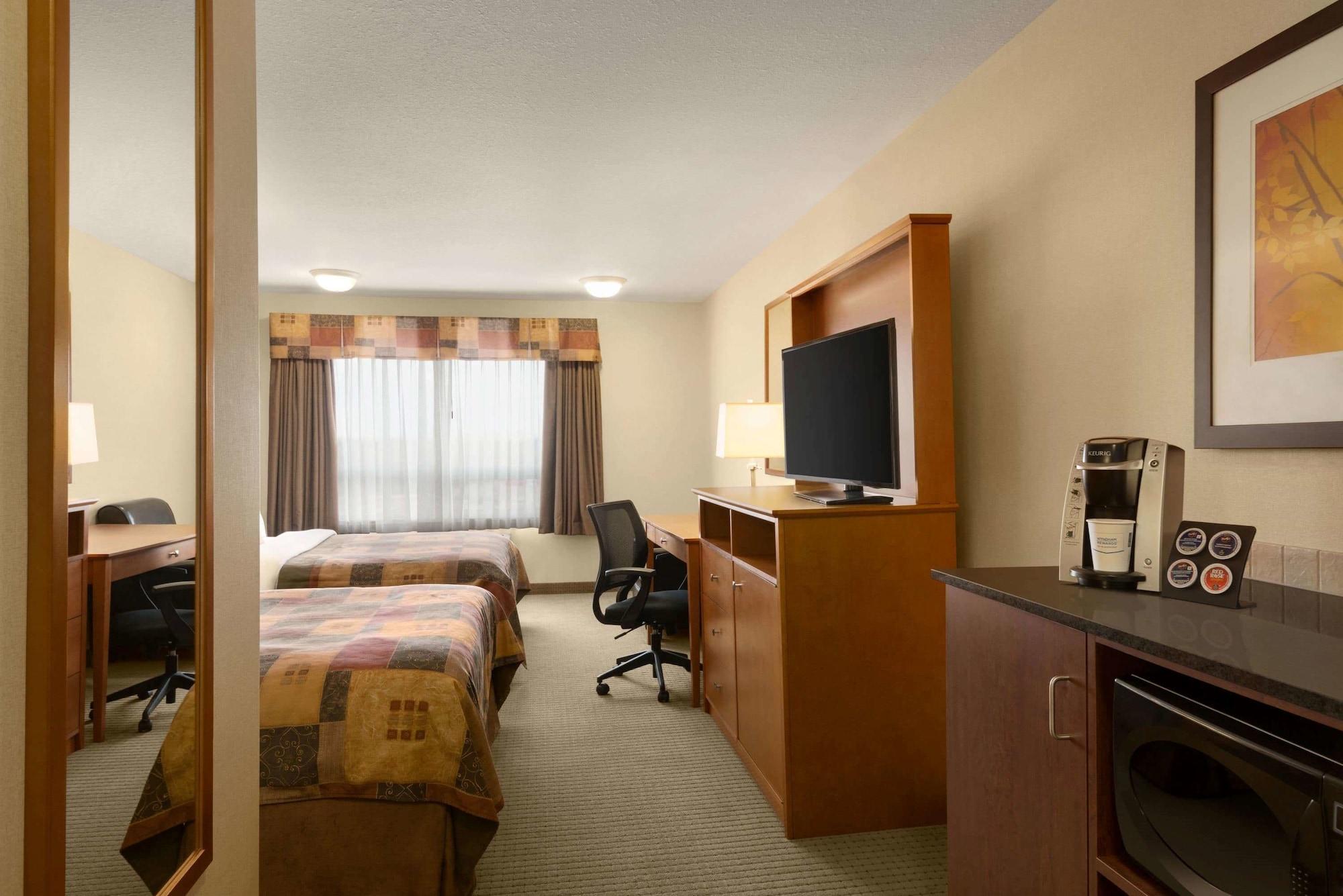 Ramada By Wyndham Drayton Valley Exterior photo