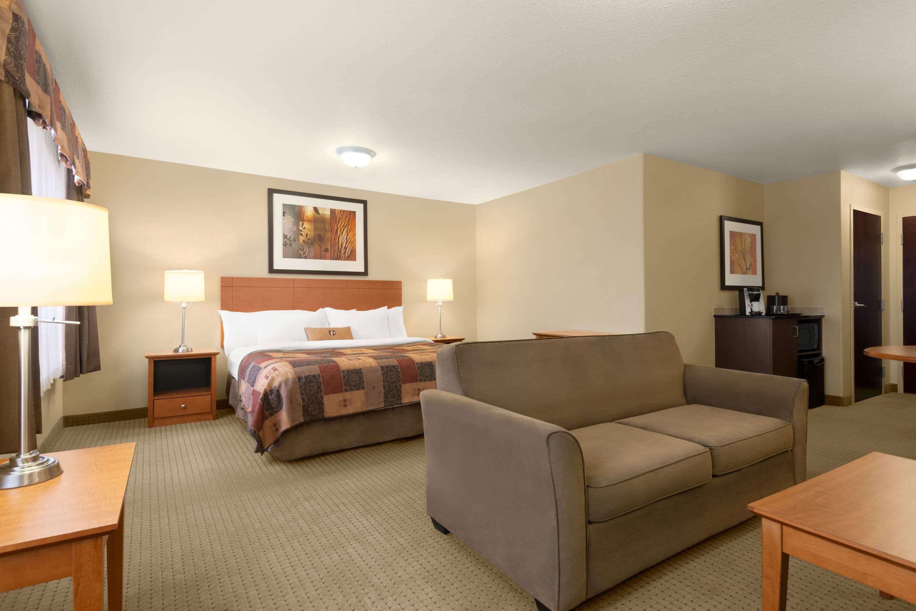 Ramada By Wyndham Drayton Valley Exterior photo