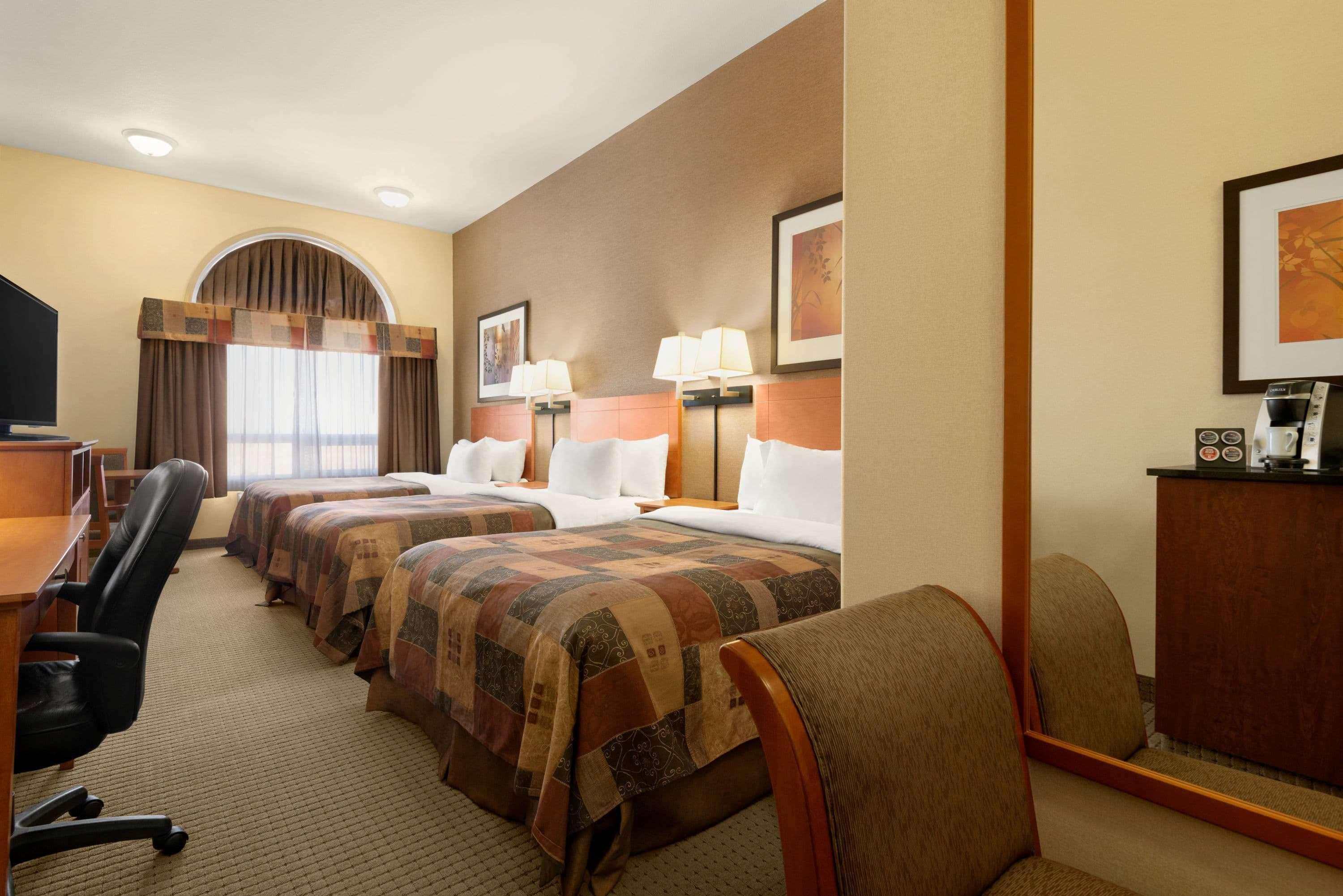 Ramada By Wyndham Drayton Valley Exterior photo