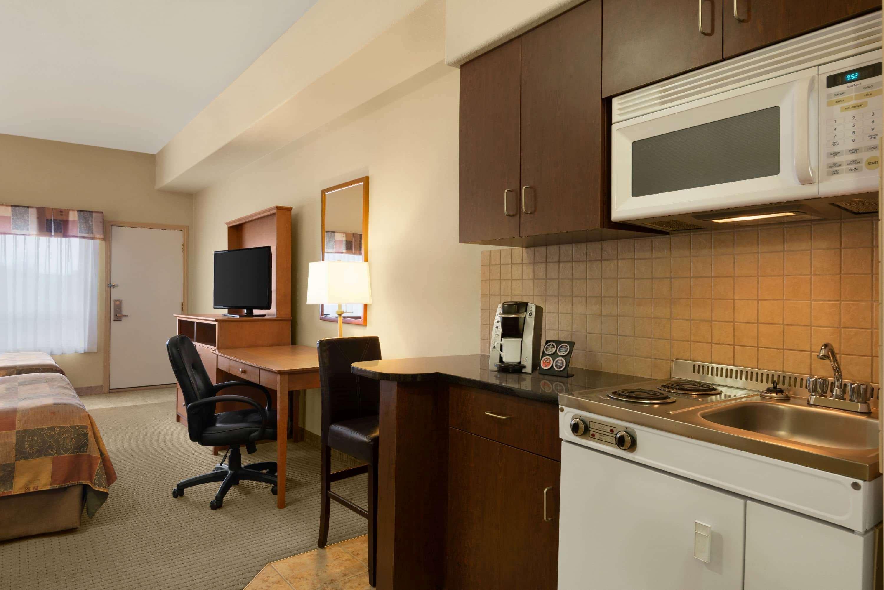 Ramada By Wyndham Drayton Valley Exterior photo